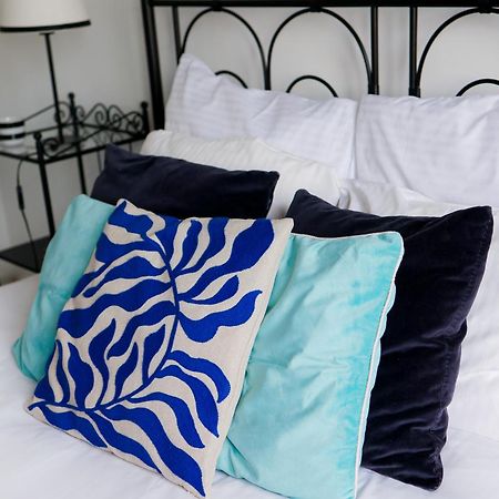 Apartament Czarno Na Bialym Wladyslawowo Luaran gambar