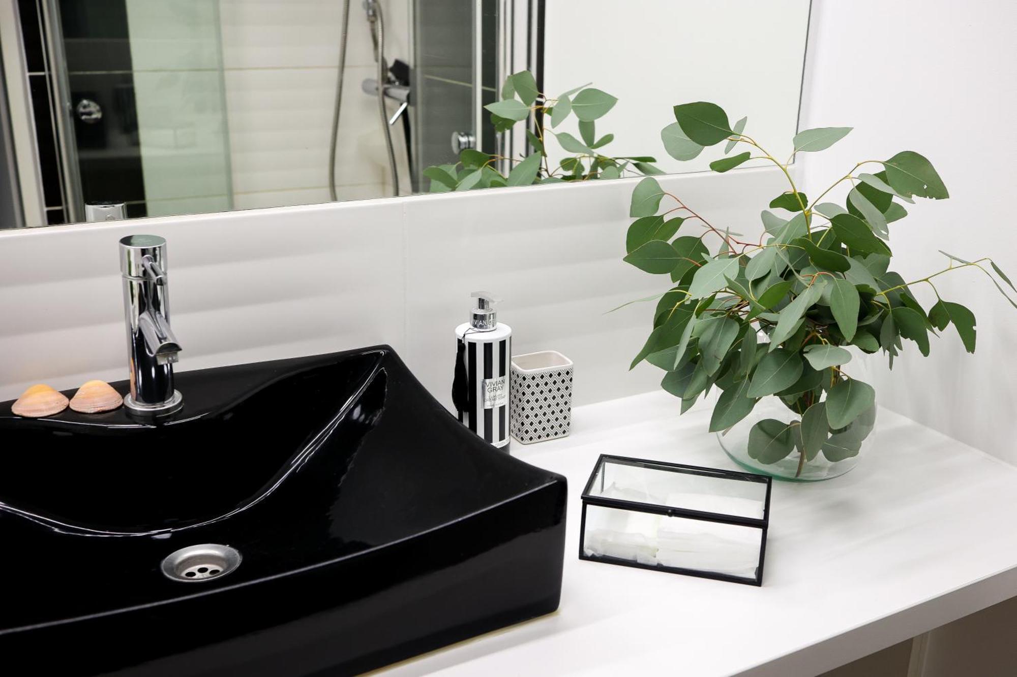 Apartament Czarno Na Bialym Wladyslawowo Luaran gambar